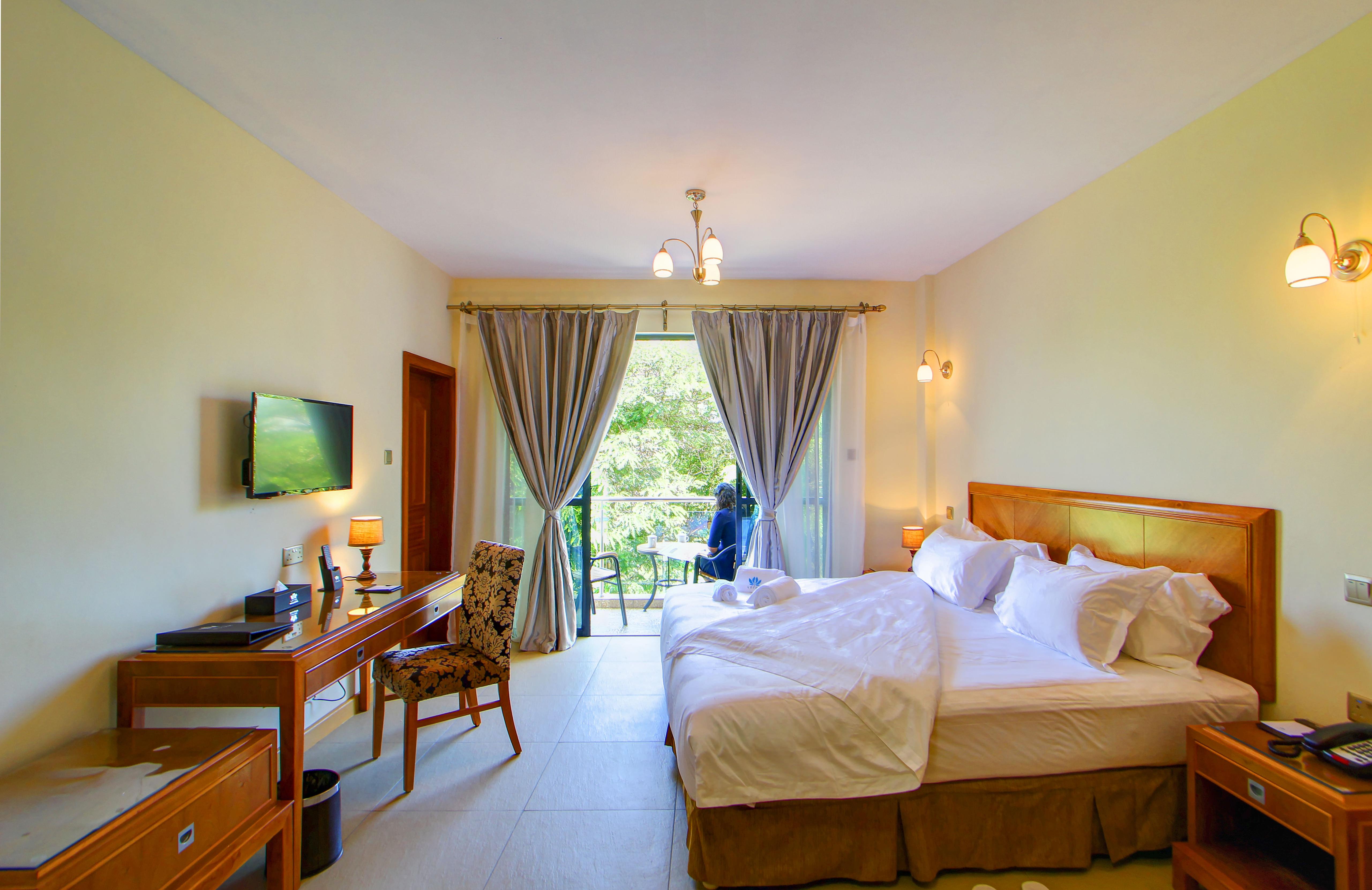 Lotos Inn & Suites, Найроби Екстериор снимка